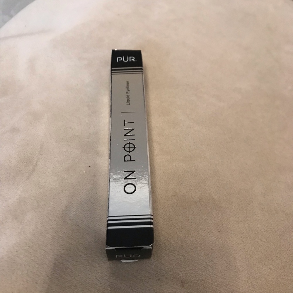 Pur liquid eyeliner